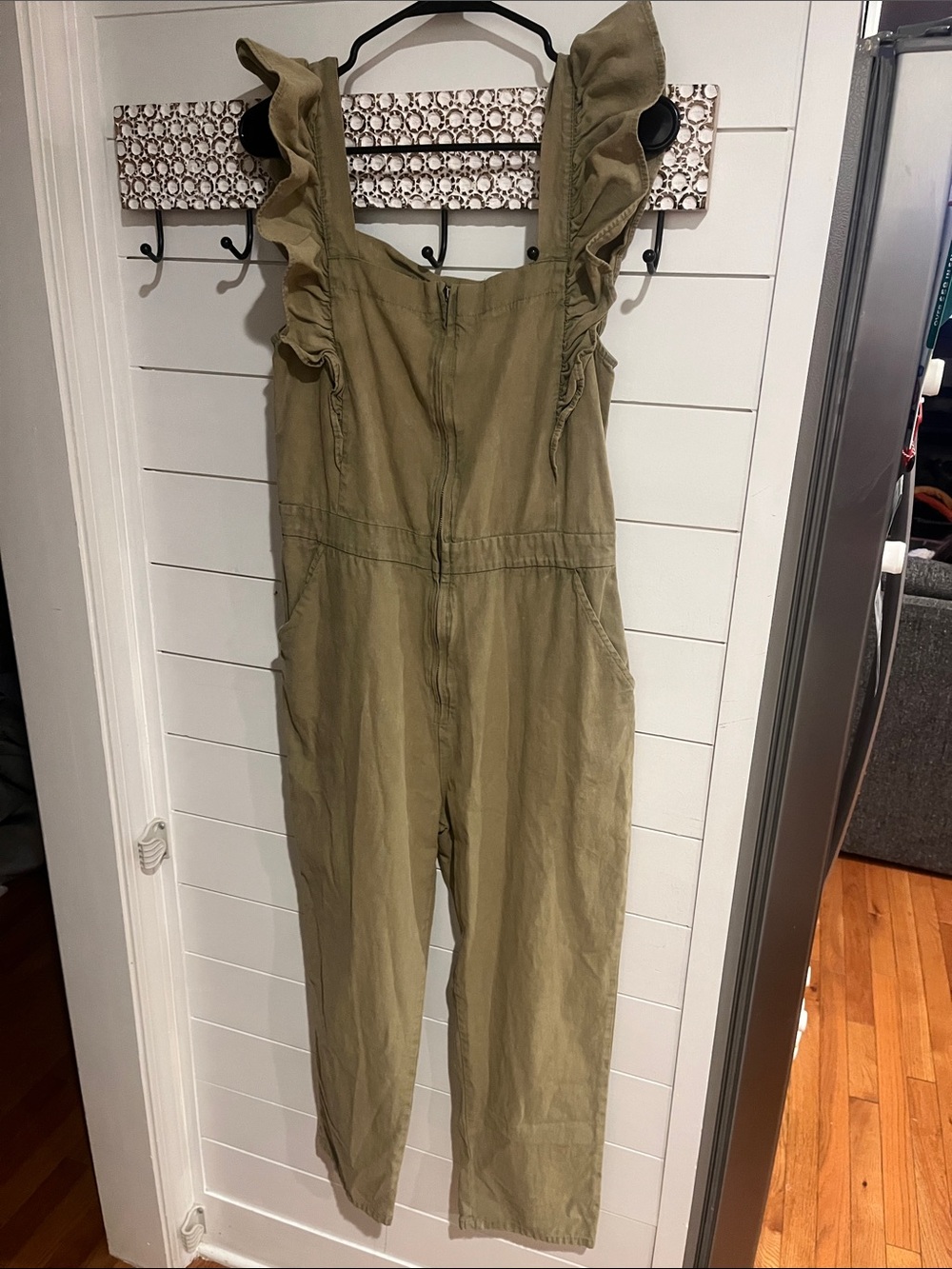 Molly Green Women’s Olive Utility Jumpsuit with Ruffle Straps large